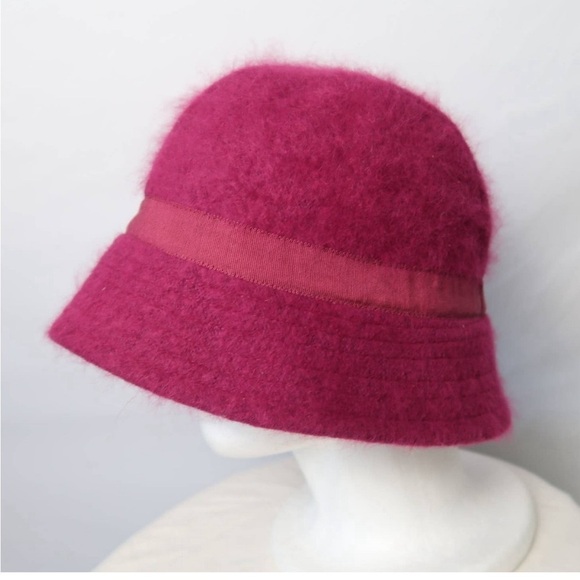Vintage Y2K Gap raspberry burgundy red fuzzy rabbit fur bucket hat - Picture 1 of 9